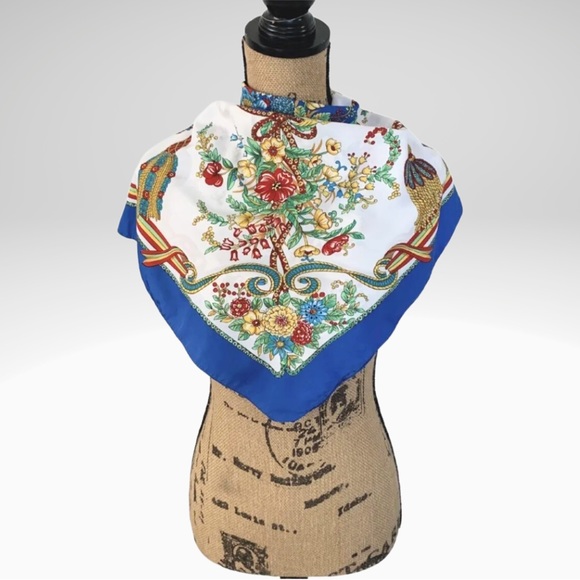 Vintage Neck Scarf Tassels and Flowers Print Square Neckerchief 31x31” - Picture 6 of 7